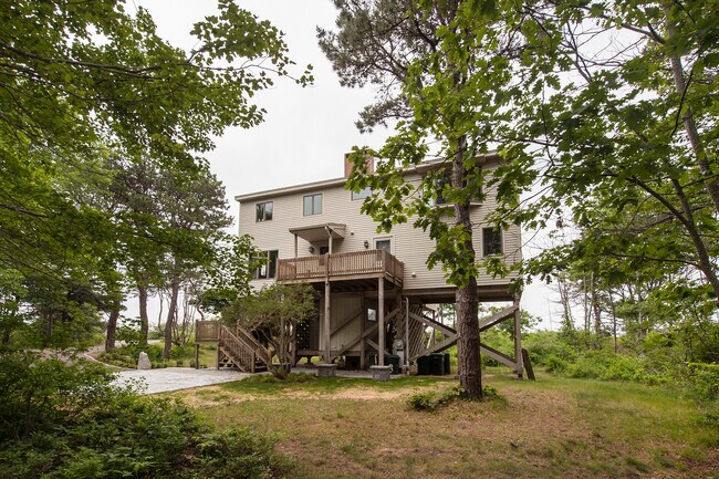 35 Parsons Beach Rd in Kennebunk, ME - Building Photo - Building Photo