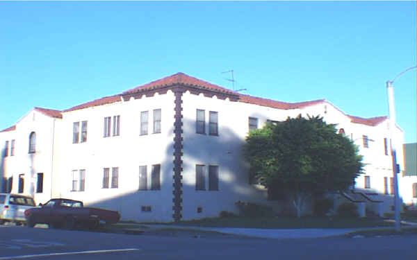 970 S Hillview Ave in Los Angeles, CA - Building Photo