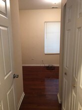 7654 S Colfax Ave-Unit -2 in Chicago, IL - Building Photo - Building Photo