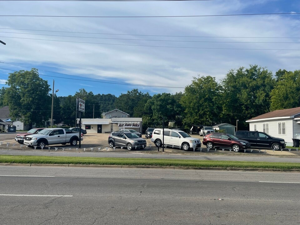 1209 W Meighan Blvd in Gadsden, AL - Building Photo