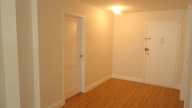 2401 H St NW, Unit #709 in Washington, DC - Building Photo - Building Photo