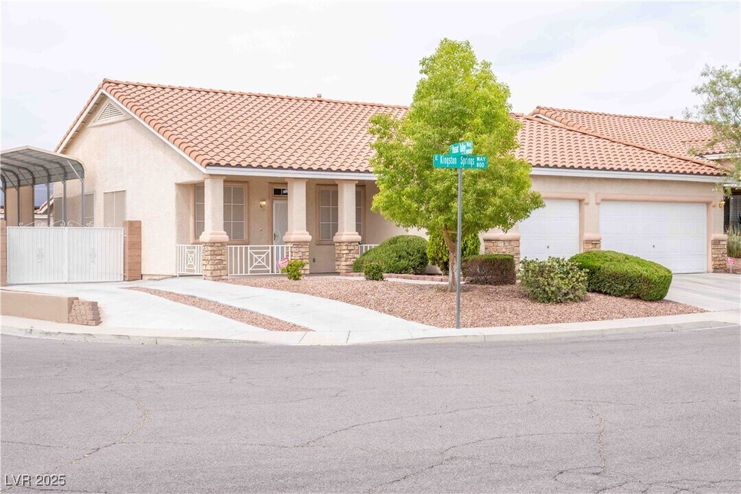 830 Kingston Springs Way in Las Vegas, NV - Building Photo