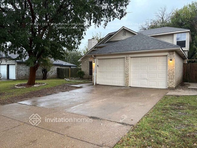 1010 Silver Spruce Dr in Arlington, TX - Foto de edificio - Building Photo