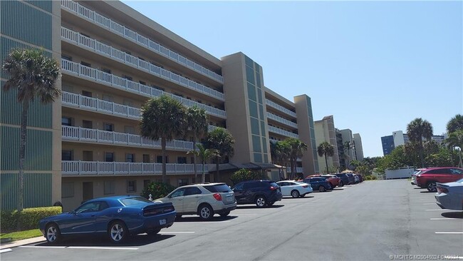 10200 S Ocean Dr in Jensen Beach, FL - Building Photo - Building Photo