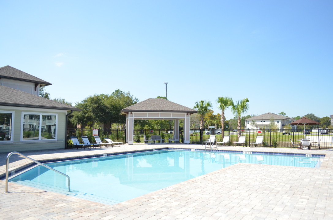 Townhomes at Maverick Trails in Orange Park, FL - Building Photo