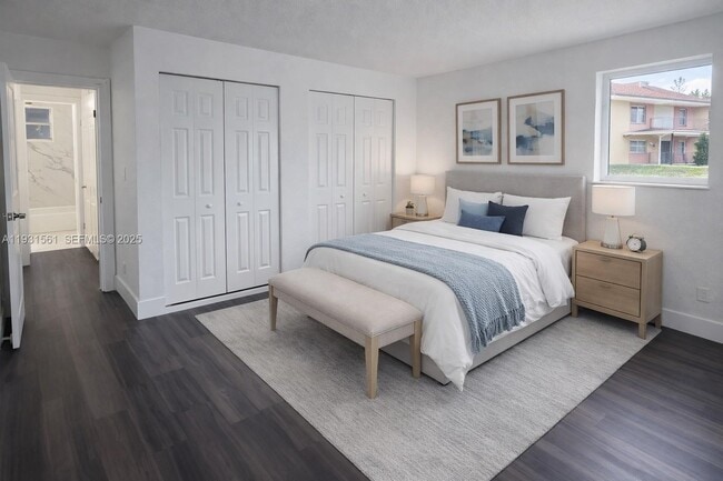 638 NE 166th St in Miami, FL - Foto de edificio - Building Photo