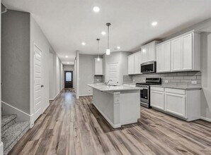 216 Cresta Cv Ct in Montgomery, TX - Building Photo - Building Photo