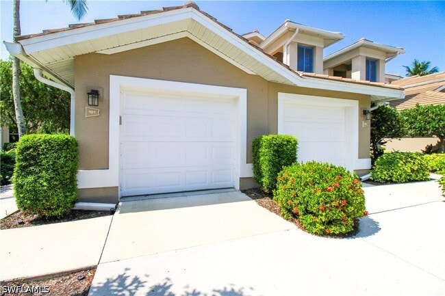 property at 817 Carrick Bend Cir