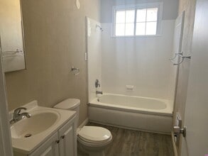 701 Mcclean Ave in Bakersfield, CA - Building Photo - Building Photo