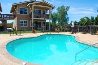 4395 Westshore Dr NE in Moses Lake, WA - Building Photo - Building Photo