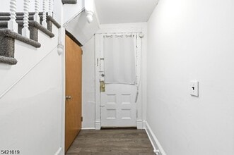 104 Maple Ave in Morristown, NJ - Building Photo - Building Photo