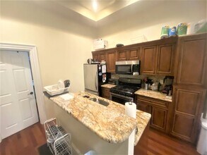 21 Worthington St, Unit 2 in Boston, MA - Foto de edificio - Building Photo