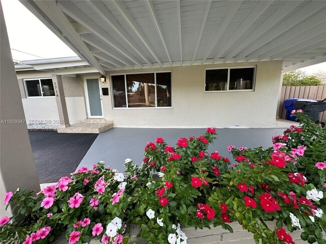 property at 1718 N 27th Ave