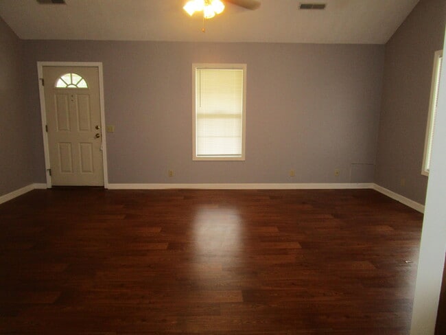 1030 Nottingham Dr in Sumter, SC - Building Photo - Building Photo