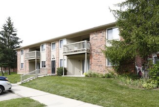 Greenfield Knoll Apartments in Greenfield, IN - Building Photo - Building Photo