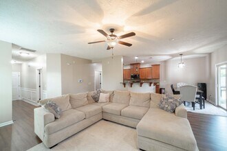 2 Brentview Dr in Phenix City, AL - Building Photo - Building Photo