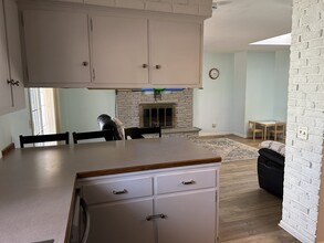 4892 Wilcox Rd in Holt, MI - Foto de edificio - Building Photo