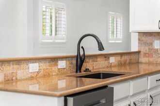 5020 Cinquefoil Ln in Fort Collins, CO - Foto de edificio - Building Photo