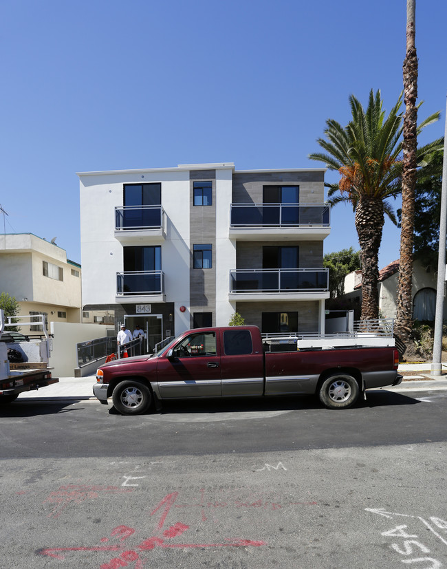 843 N Fuller Ave in Los Angeles, CA - Building Photo - Building Photo