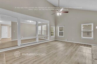 6584 Oakwood Dr in Douglasville, GA - Foto de edificio - Building Photo