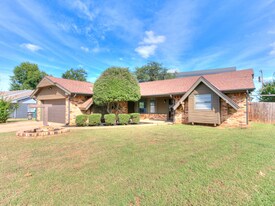 6428 N Harvard Ave in Oklahoma City, OK - Building Photo