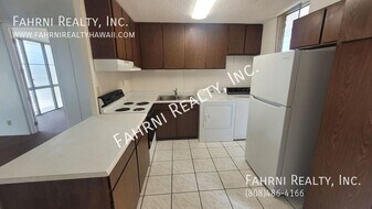 95-2040-2040 Waikalani Pl in Mililani, HI - Building Photo