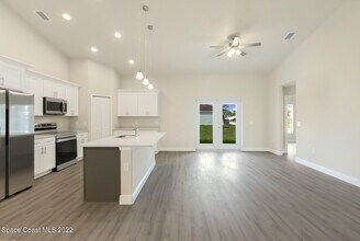 396 Brandt Ave NE in Palm Bay, FL - Building Photo - Building Photo