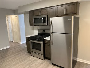 Rivendell at Edison in Edison, NJ - Building Photo - Building Photo