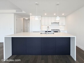 1588 Johnston Rd in White Rock, BC - Building Photo - Building Photo