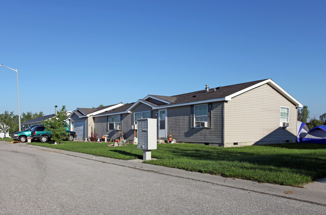 Quail Creek Mobile Home Park in New Haven, IN - Building Photo