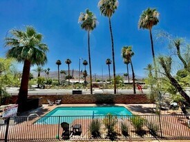 44220 San Pablo Ave, Unit 4 in Palm Desert, CA - Building Photo