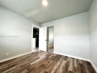 711 SW 5th St photo'