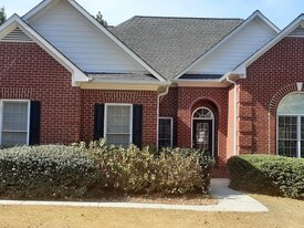 1070 Camden Park Dr in Watkinsville, GA - Building Photo