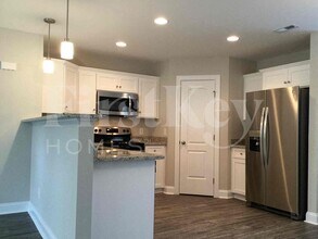 2151 Brantley Creek Dr in Kannapolis, NC - Foto de edificio - Building Photo