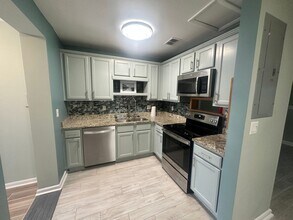 820 3rd Ave S in Jacksonville Beach, FL - Building Photo - Building Photo