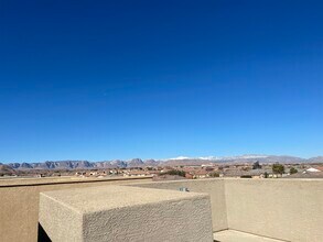 7250 Sterling Rock Ave in Las Vegas, NV - Building Photo - Building Photo
