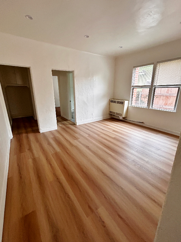 property at 962 Wilton Pl