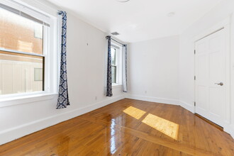 46 Cameron St, Unit 42 #2 in Brookline, MA - Building Photo - Building Photo