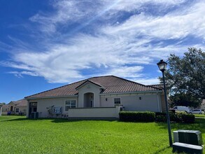 2371 Painter Ln in Kissimmee, FL - Building Photo - Building Photo