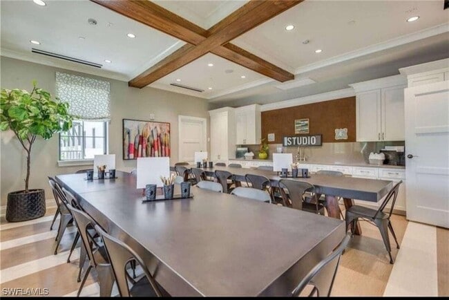 property at 11632 Onyx Cir
