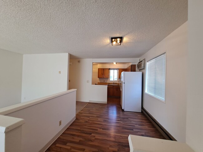 property at 941-943 S Holly St