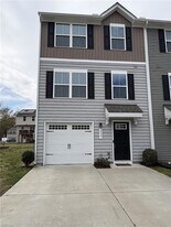 2027 Petersen Way in Suffolk, VA - Building Photo