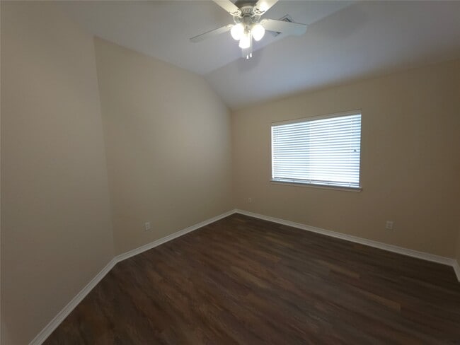 21219 Willow Glade Dr