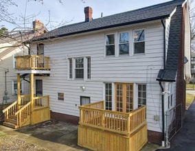 1686 Lee Rd in Cleveland Heights, OH - Building Photo - Building Photo