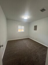 1640 E Gibbs Ave in Cottage Grove, OR - Building Photo - Building Photo