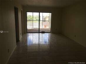 3396 Foxcroft Rd, Unit 308 in Miramar, FL - Building Photo - Building Photo