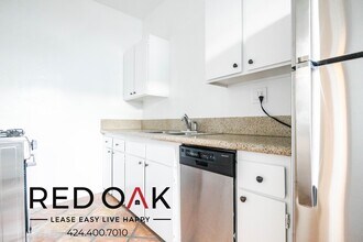 660S Cochran Ave in Los Angeles, CA - Building Photo - Building Photo