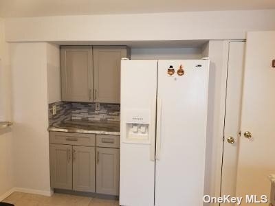 270 Radio Ave in Miller Place, NY - Foto de edificio - Building Photo