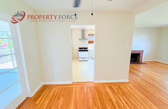 268 Fir St in San Carlos, CA - Building Photo - Building Photo