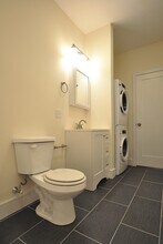 877 Beacon St, Unit 1 in Boston, MA - Foto de edificio - Building Photo